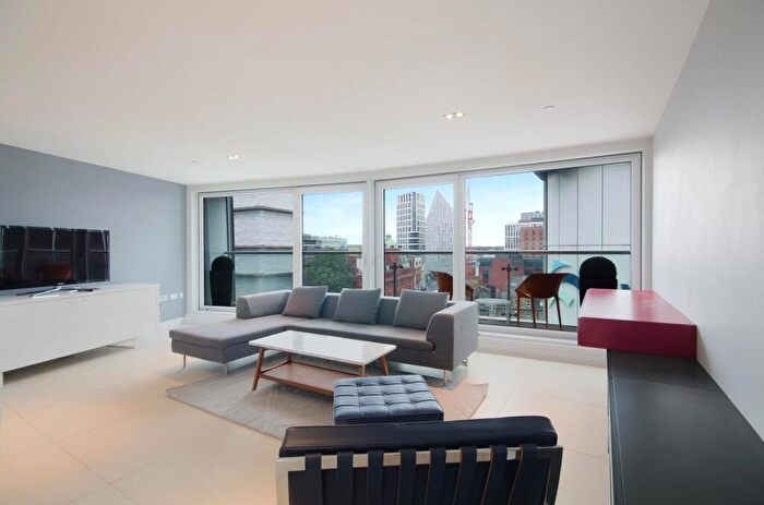 2 Bedroom Apartment To Rent In City Road, London, EC1Y