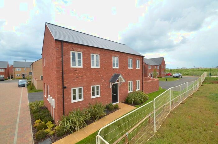 4 Bedroom Detached House To Rent In Kelmarsh Grove, Wellingborough, NN8