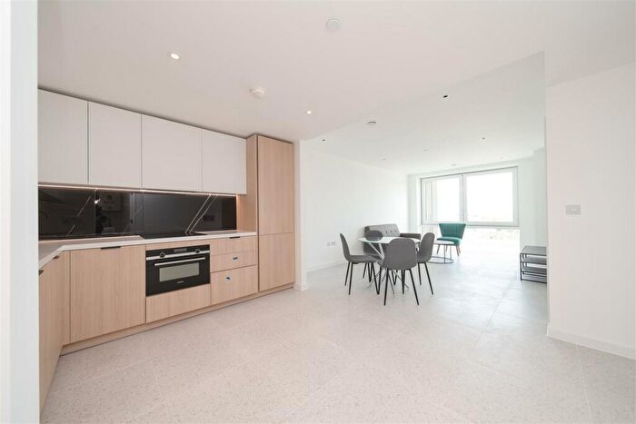1 Bedroom Apartment To Rent In Bouchon Point, Cendal Crescent, London, E1
