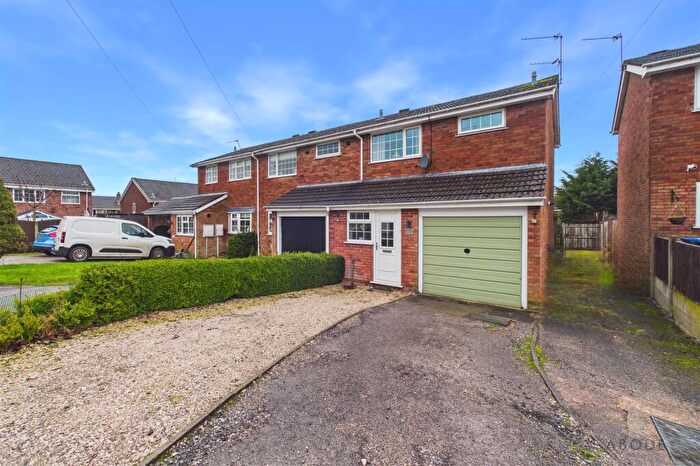 2 Bedroom Town House For Sale In Barnfield Road, Tean, Stoke-On-Trent, ST10