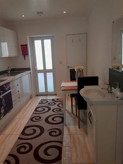 Studio To Rent In Bransgrove Road, Edgware, HA8