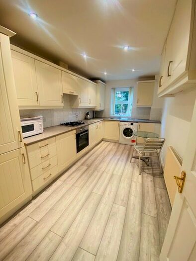 3 Bedroom Flat To Rent In Junction Road, Norton, TS20