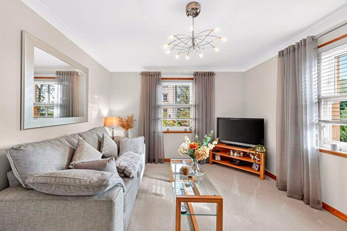 2 Bedroom Property For Sale In Watson Green, Livingston, EH54