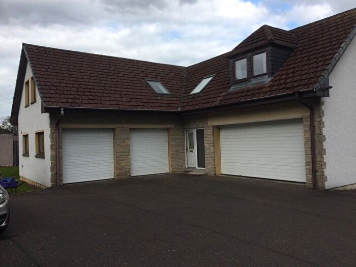 2 Bedroom Flat To Rent In Claremont, Alloa, FK10