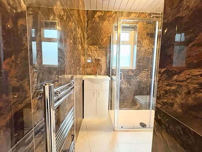 5 Bedroom Semi-Detached House To Rent In Pansy Road, Southampton, SO16