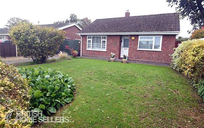 2 Bedroom Bungalow For Sale In Knyvett Green, Ashwellthorpe, Norwich, Norfolk, NR16