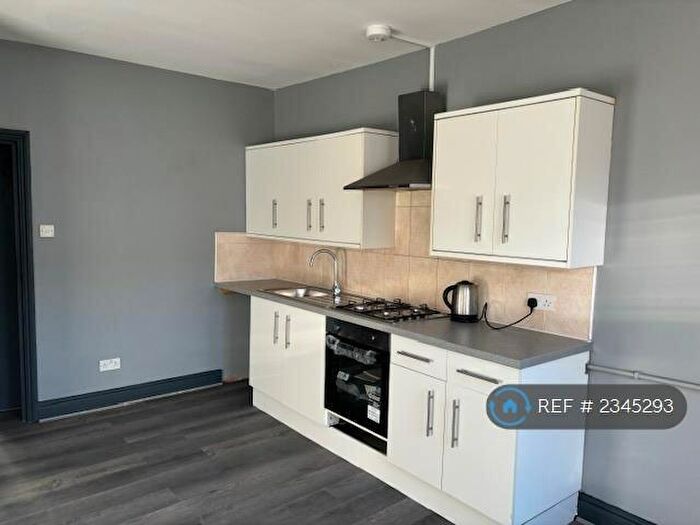 1 Bedroom Flat To Rent In Peckham High Street, London, SE15