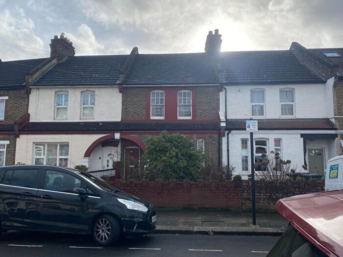3 Bedroom Terraced House For Sale In Clarendon Road, West Green, London, N15