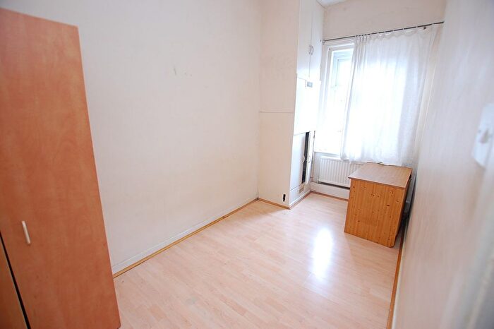 2 Bedroom Terraced House For Sale In Canterbury Street, Ashton-Under-Lyne, Greater Manchester, OL6