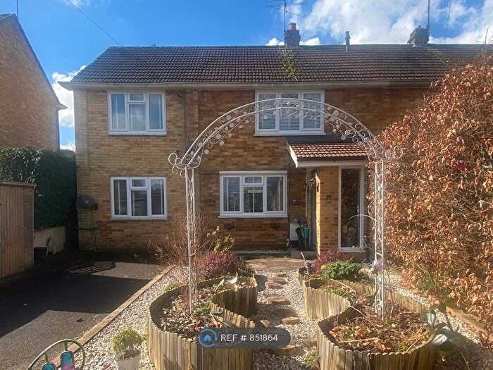 4 Bedroom Semi-Detached House To Rent In Fox Road, Fox Road, Lower Bourne, Farnham, GU10