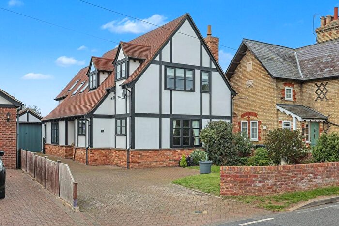 4 Bedroom Detached House For Sale In Rectory Road, Campton, Shefford, SG17