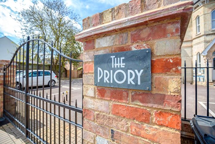 1 Bedroom Flat To Rent In Priory Road, The Priory Priory Road, PE27