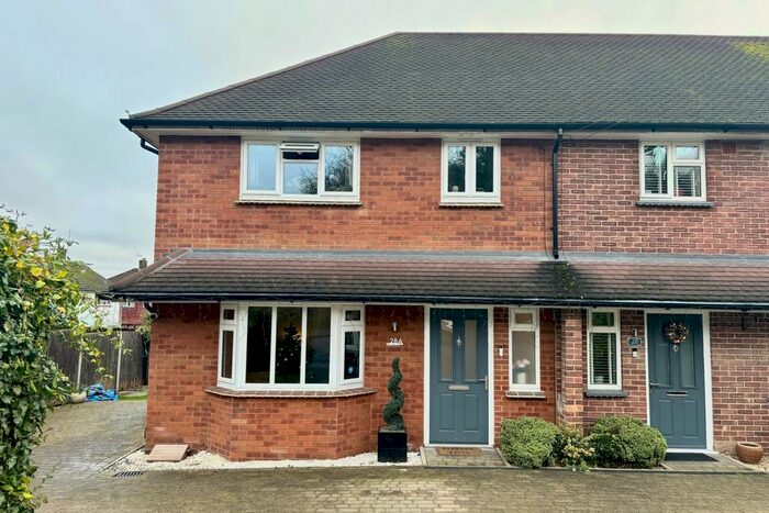 3 Bedroom End Of Terrace House To Rent In Spring Rise, Egham, Surrey, TW20