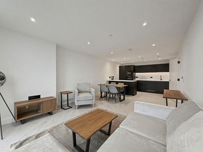 2 Bedroom Apartment To Rent In Manchester, M3