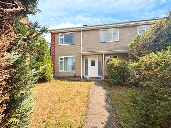 3 Bedroom Semi-Detached House For Sale In Tulliver Close, Bedworth, Warwickshire, CV12