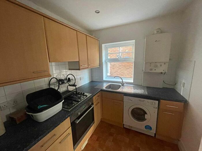 2 Bedroom Flat To Rent In Wilbraham Road, Manchester, M16