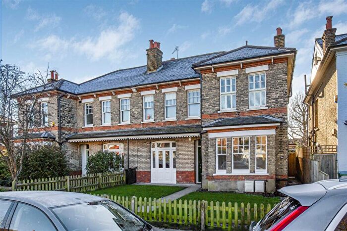 2 Bedroom Flat To Rent In Ormonde Road, East Sheen, SW14