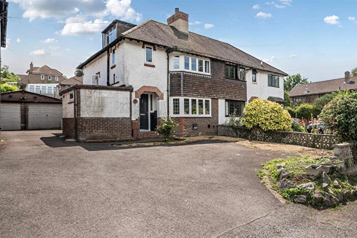 3 Bedroom Semi-Detached House For Sale In North Wallington, Wallington, Hampshire, PO16