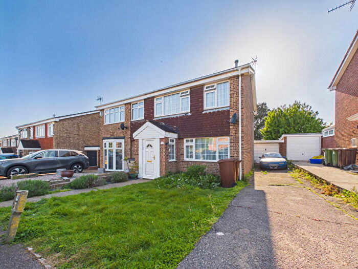 3 Bedroom Semi-Detached House For Sale In Herdsdown, Hoo, Rochester, ME3