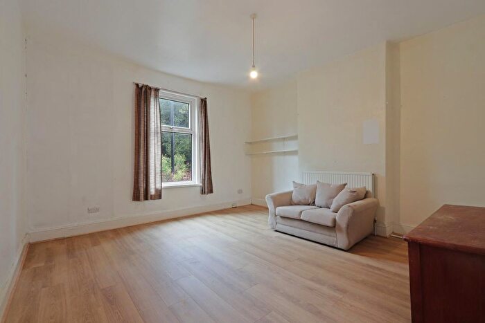 5 Bedroom End Terrace House For Sale In Glossop Road, Broomhall, S10