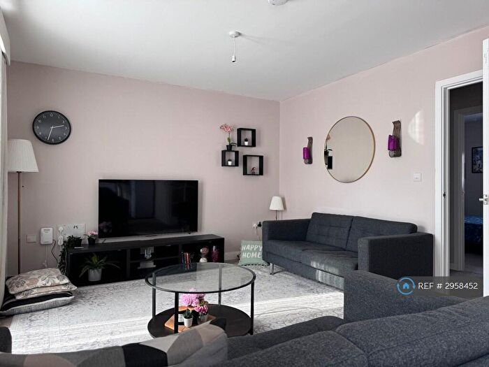 1 Bedroom Flat To Rent In Warrington Lane, Coventry, CV6