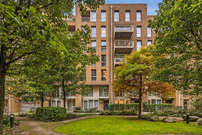 2 Bedroom Flat To Rent In Oxley Square, London, E3