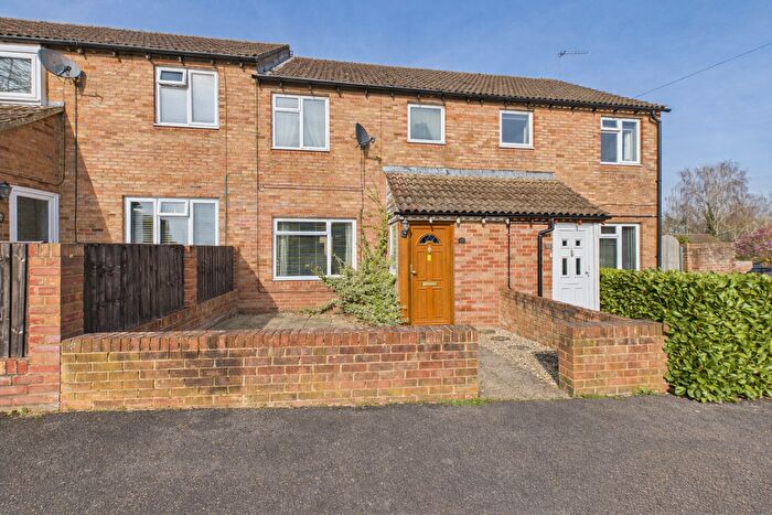 3 Bedroom Terraced House For Sale In Wallace Close, Marlow, Buckinghamshire, SL7