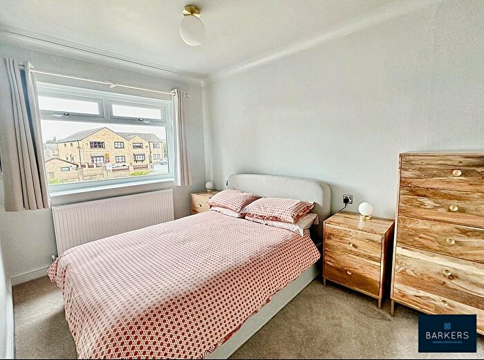 4 Bedroom Detached House For Sale In Oxford Road, Gomersal, BD19