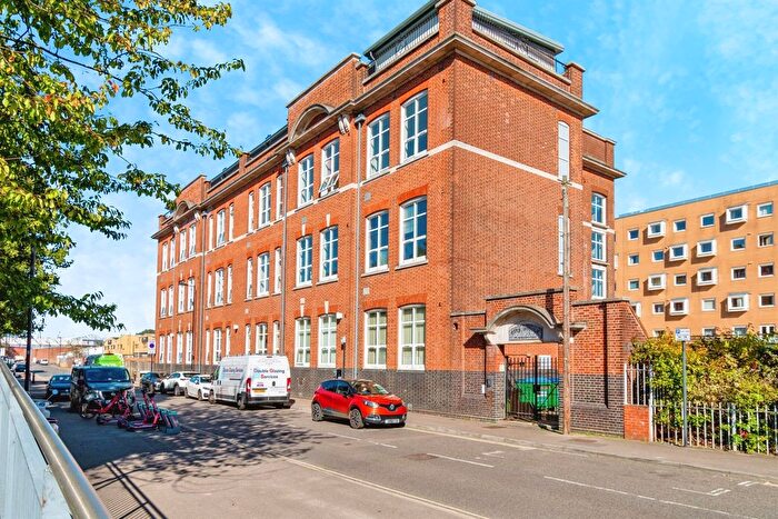 1 Bedroom Flat For Sale In Andersons Road, Southampton, SO14