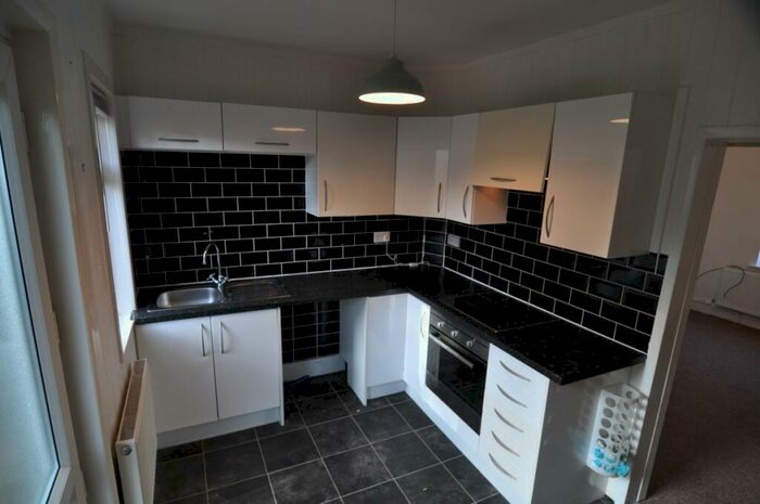 2 Bedroom House To Rent In Church Street, Penistone, S36