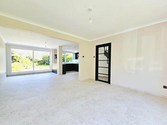 3 Bedroom Semi-Detached House For Sale In Wedmore Road, Hillheads Estate, NE5