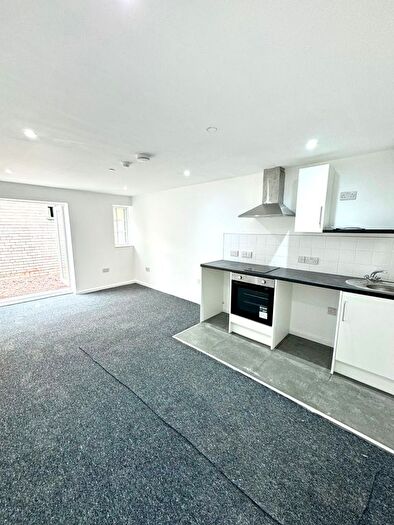 Studio To Rent In Temple Bar, Willenhall, WV13