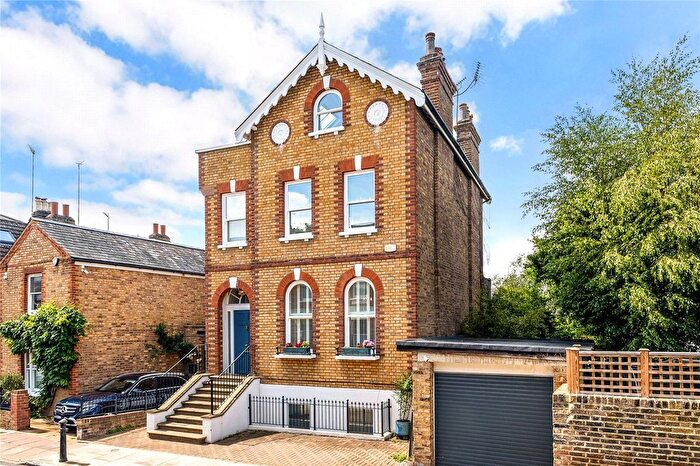 5 Bedroom Detached House To Rent In The Vineyard, Richmond, TW10