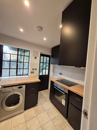 2 Bedroom Flat To Rent In Ealing Village, Ealing, London, W5