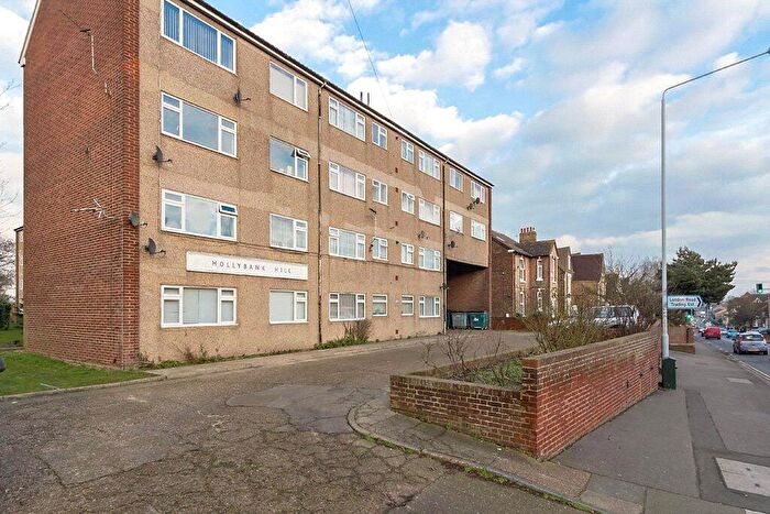 2 Bedroom Apartment For Sale In Hollybank Hill, London Road, Sittingbourne, Kent, ME10