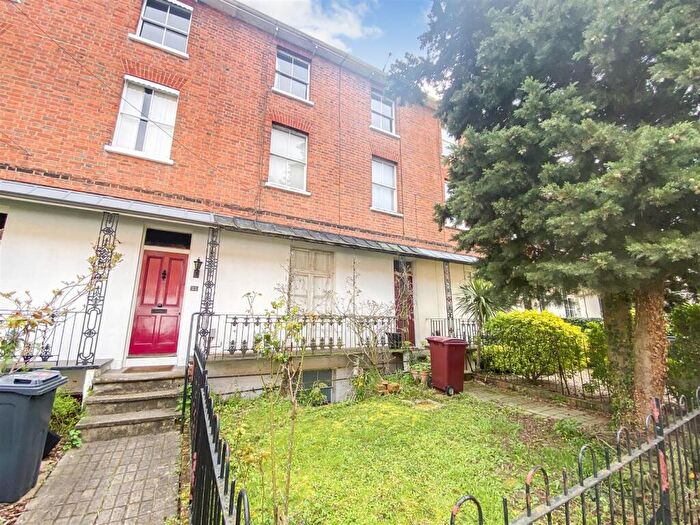 4 Bedroom Terraced House For Sale In Jesse Terrace, Reading, RG1