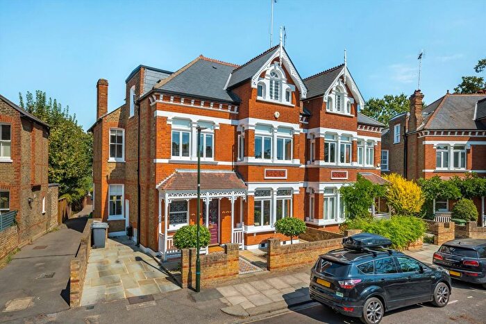 6 Bedroom Property For Sale In Lebanon Park, Twickenham, TW1