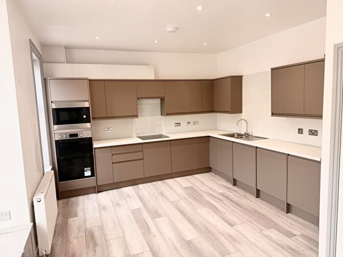 3 Bedroom Flat To Rent In Ecclesall Road, Sheffield, S11