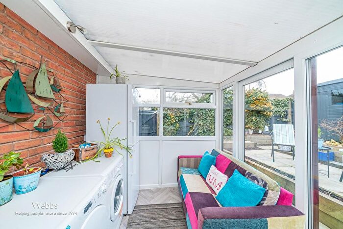 2 Bedroom Semi-Detached Bungalow For Sale In Deepwood Close, Rushall, Walsall, WS4