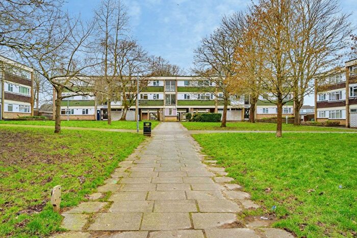 1 Bedroom Flat For Sale In Livingstone Walk, Hemel Hempstead, HP2