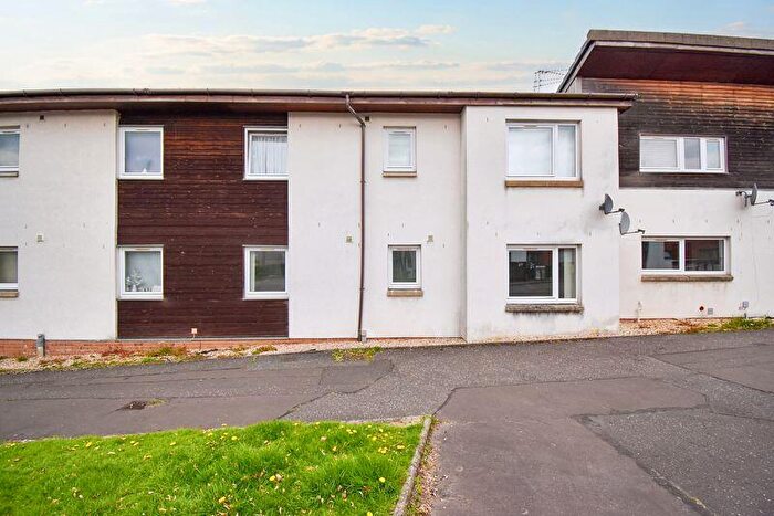 2 Bedroom Flat For Sale In Lennox Court, Kilsyth, G65