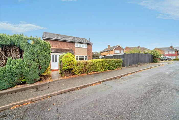 3 Bedroom Detached House For Sale In South Lawne, Bletchley, Milton Keynes, MK3