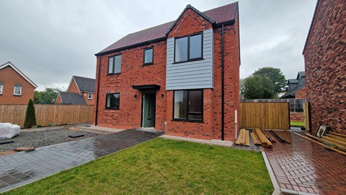 3 Bedroom Detached House To Rent In Pipers Drive, Cannock, Staffordshire, WS11
