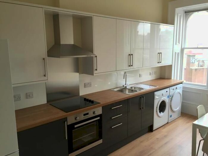 2 Bedroom Flat To Rent In Panmure Street, Dundee, DD1