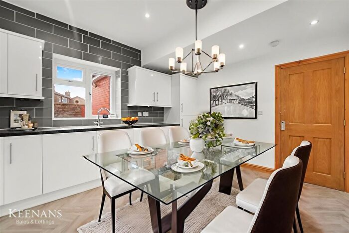 3 Bedroom Detached Bungalow For Sale In Bolton Road North, Ramsbottom, Bury, BL0