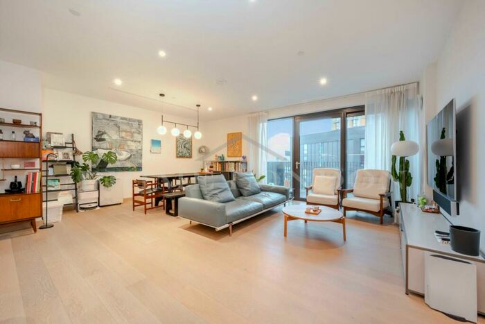 2 Bedroom Apartment To Rent In Legacy Building, Embassy Gardens, Nine Elms, SW11