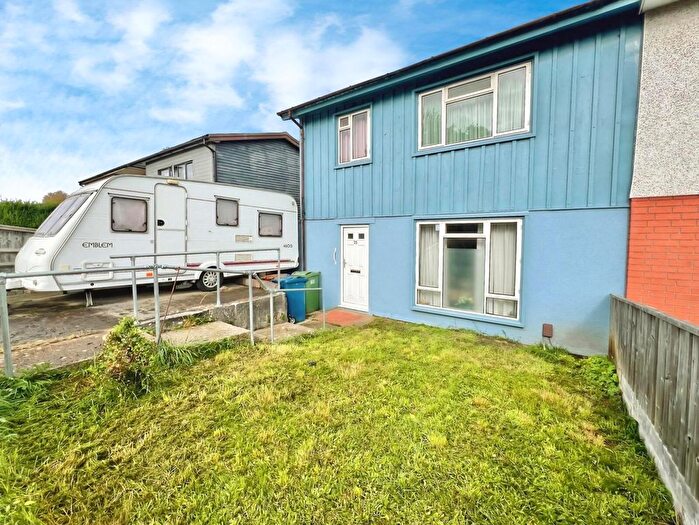 3 Bedroom Semi-detached House For Sale In Bassett Road, Headington, Oxford, Oxfordshire, OX3