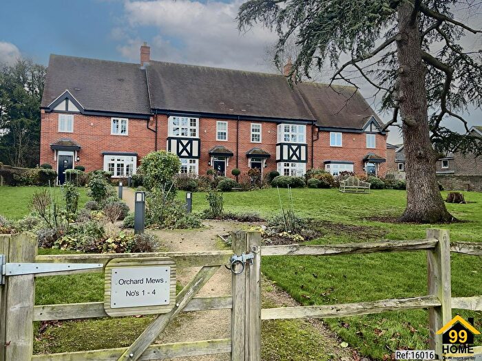 2 Bedroom Mews For Sale In Orchard Mews, Tring, Herts, HP23