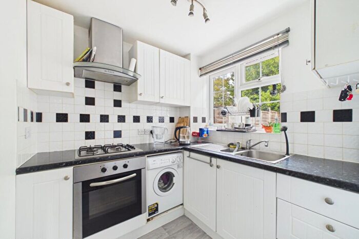 1 Bedroom End Of Terrace House For Sale In Crofton Close, Forest Park, Bracknell, Berkshire, RG12