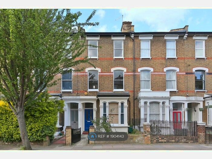 2 Bedroom Maisonette To Rent In Romilly Road, London, N4